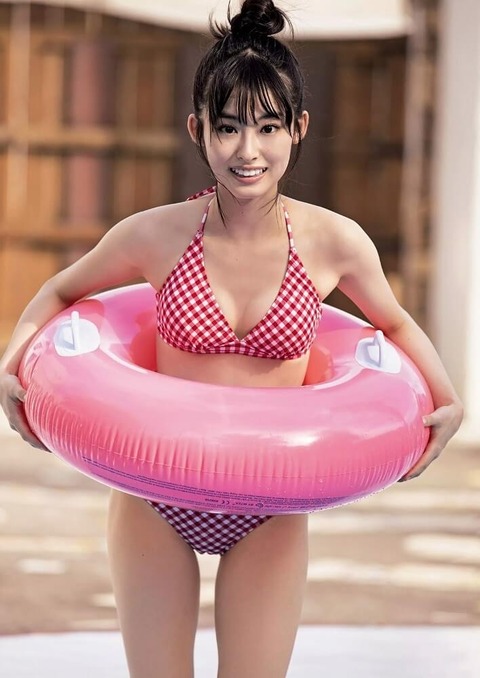 井本彩花 水着 画像 グラビア ビキニ_3935