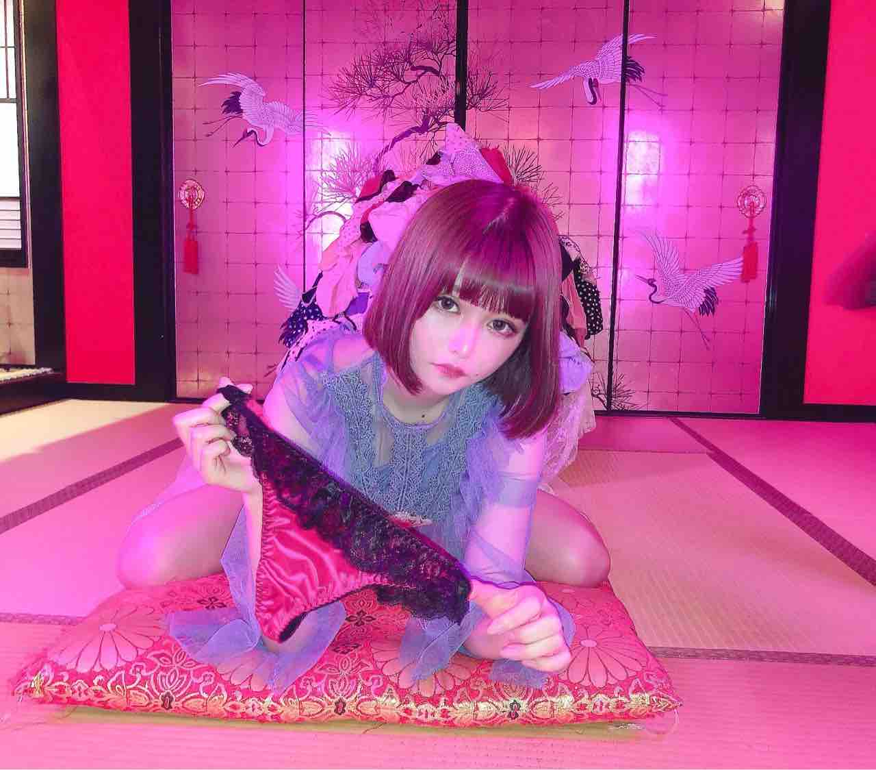 戦慄 かな の パンチラ