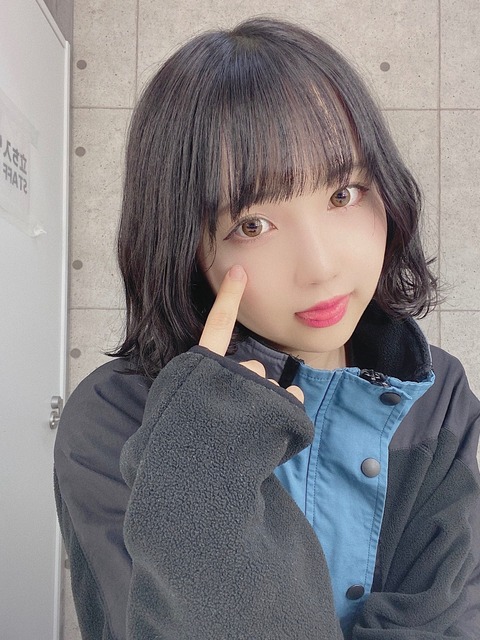 ゆうり SOL 画像 谷間 太腿_4473