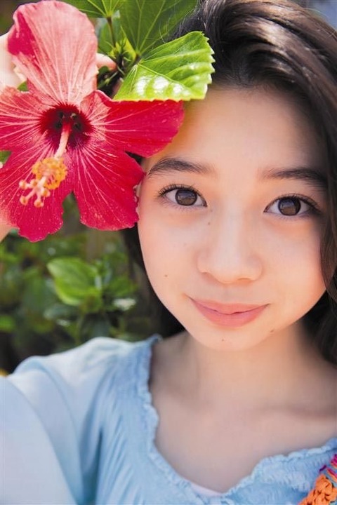 水着　桜田ひより　画像