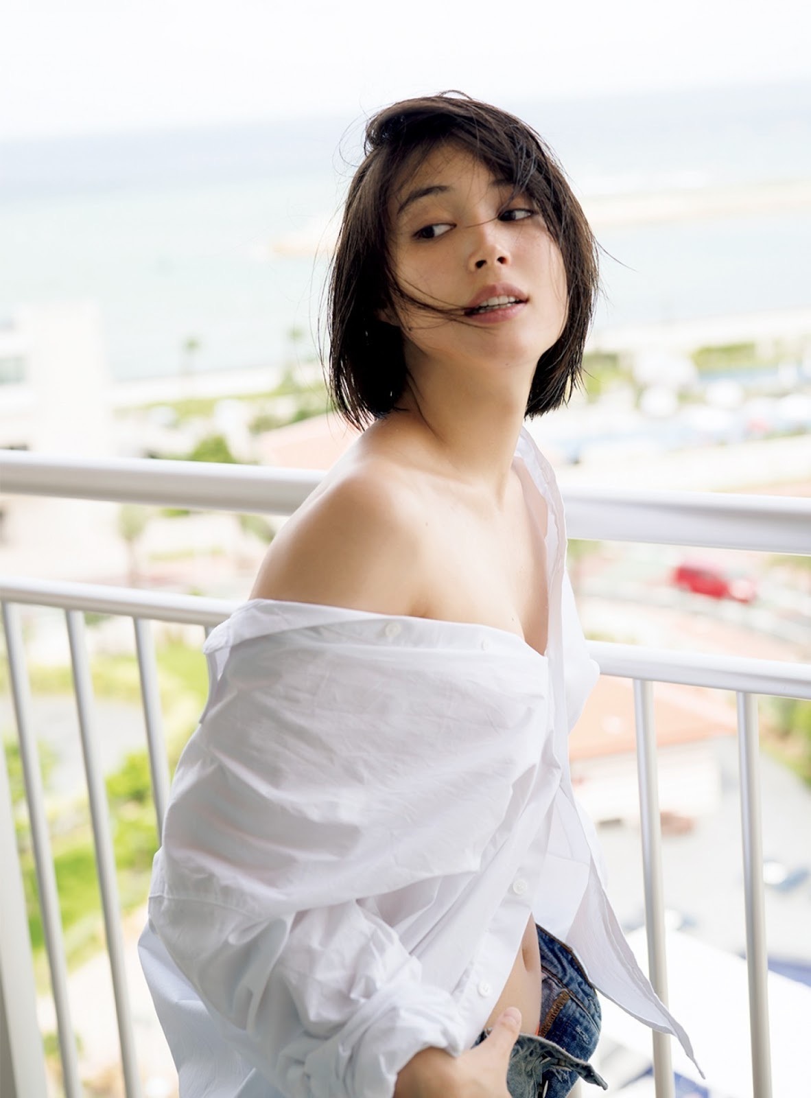 広瀬アリスの水着画像17選 チェキ撮れるアイドルの写真たち