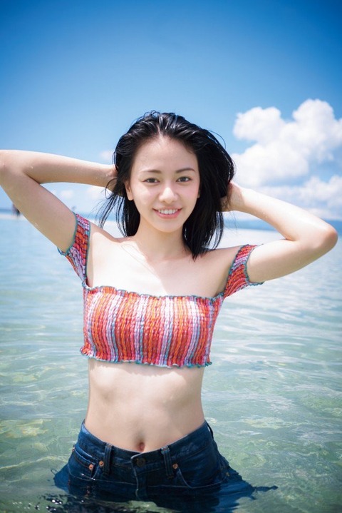 水着 山本舞香 画像 グラビア