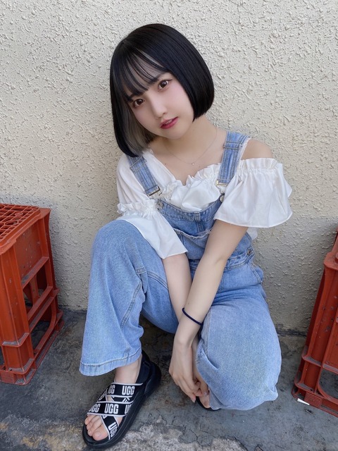 ゆうり SOL 画像 谷間 太腿_4460