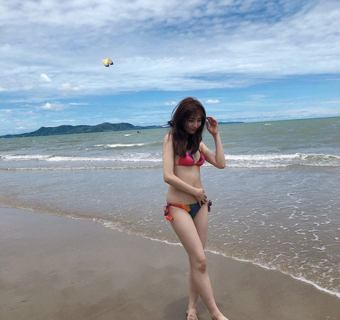 吉川愛 水着 画像 グラビア ビキニ