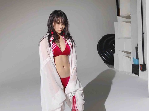 Pimm's ピムス 新谷真由 グラビア アイドル 画像 チェキ7586