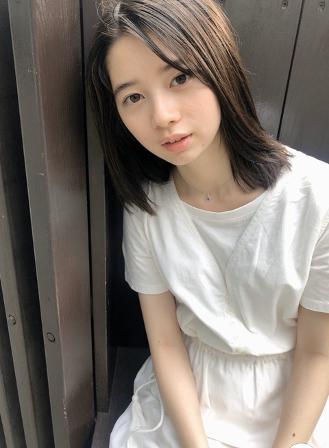 水着　桜田ひより　画像
