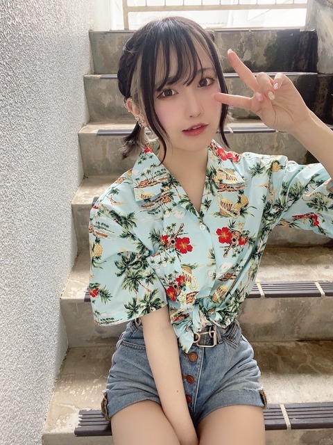 ゆうり SOL 画像 谷間 太腿_4454