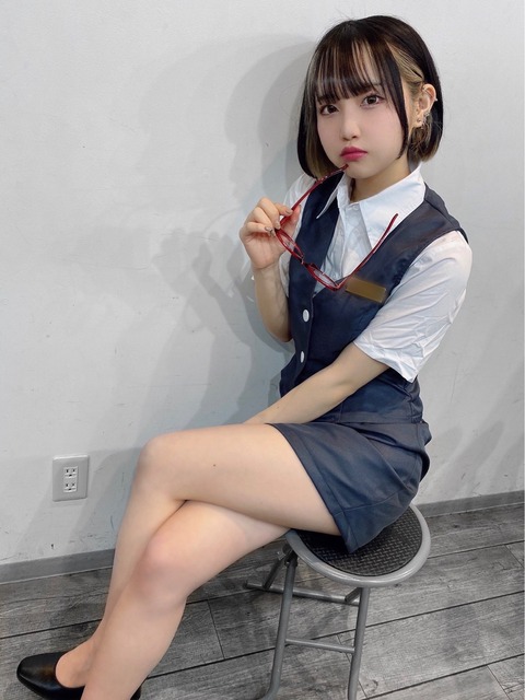 ゆうり SOL 画像 谷間 太腿_4462