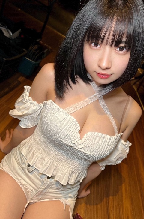 PINOCO 鶯籠 水着 画像 グラビア ビキニ_7671
