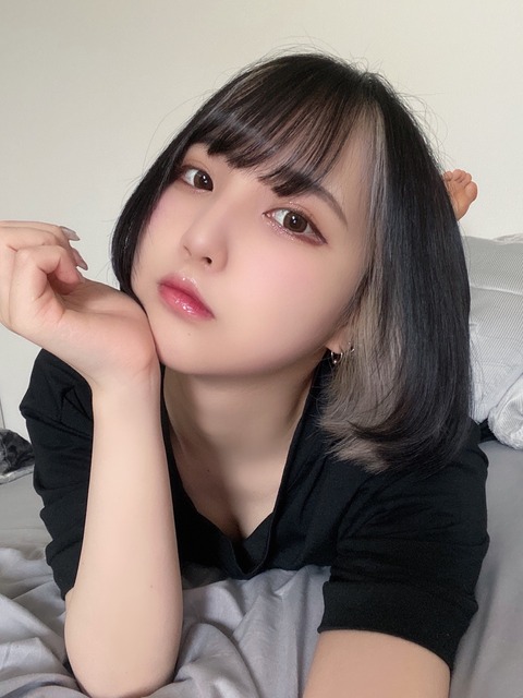 ゆうり SOL 画像 谷間 太腿_4456