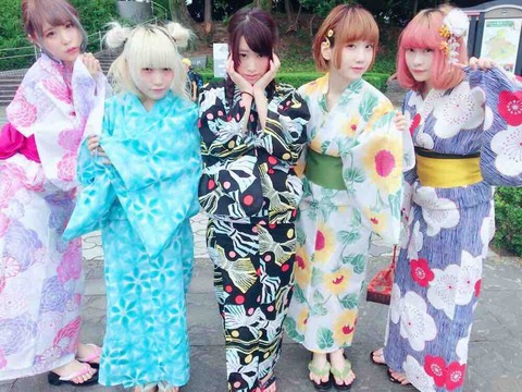 ぜんぶ君のせいだ。 ぜん君。 アイドル 如月愛海 ましろ 一十三四 ひとみよつ 凪あけぼの 征之丞十五時 おやつ チェキ