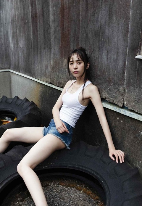 井桁弘恵 水着 画像 グラビア ビキニ_5398