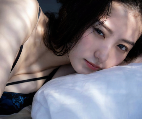 高田里穂 グラビア 水着 画像 ビキニ_8707