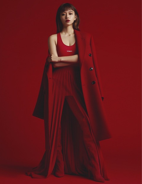 水着 山本舞香 画像 グラビア