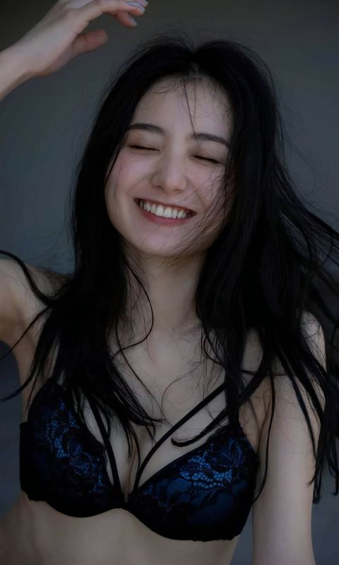 高田里穂 グラビア 水着 画像 ビキニ_8709