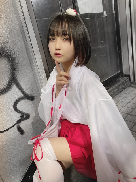 ゆうり SOL 画像 谷間 太腿_4468