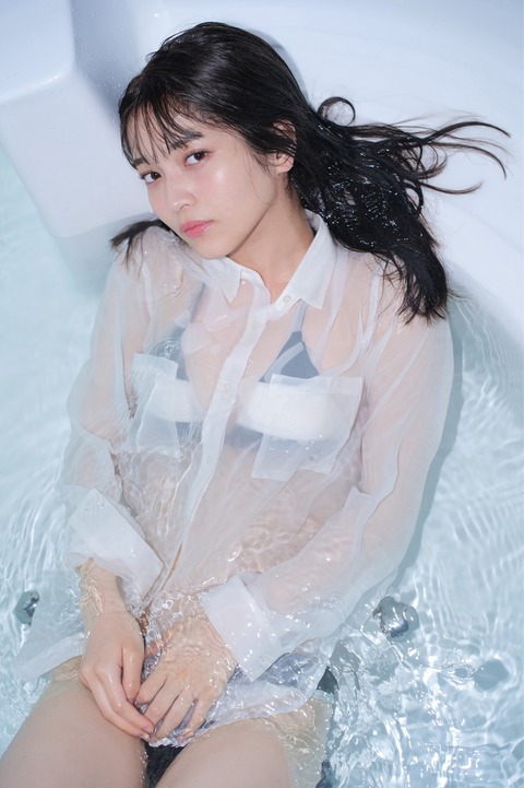 黒嵜菜々子 Peel the Apple グラビア 画像 水着 ビキニ_9807