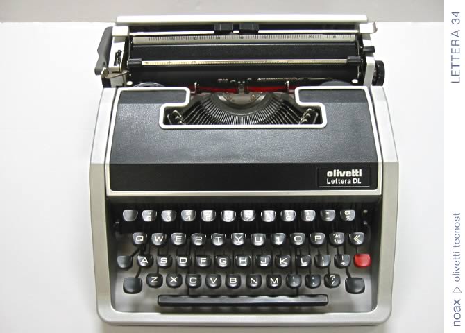 オリベッティ　レッテラブラック　タイプライター オリベッティタイプライターレッテラブラック : 書き留めておきたい