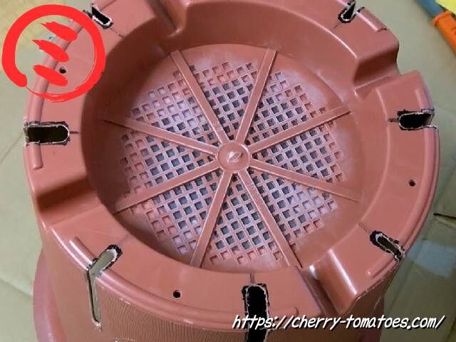 ダイソー9号鉢の底の接着面をヤスリがけ