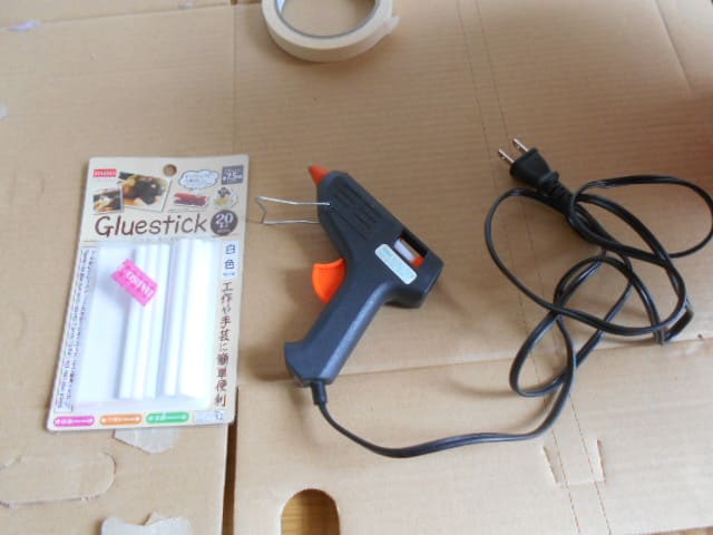 グルーガンと100均グルースティック