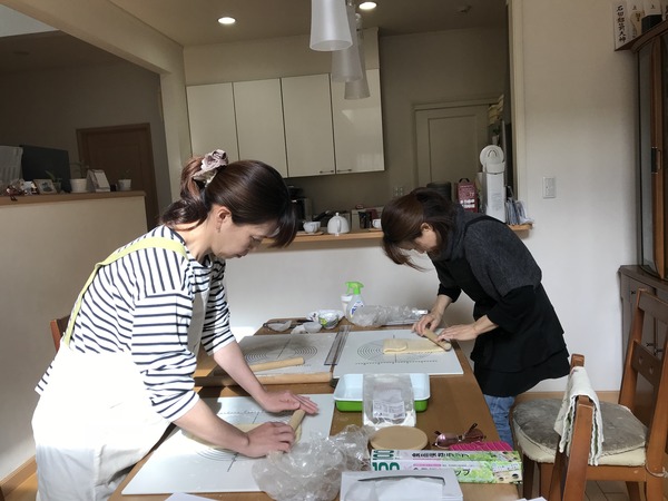 9334E7D3-7CA3-40E9-ADAD-0744F43683AC