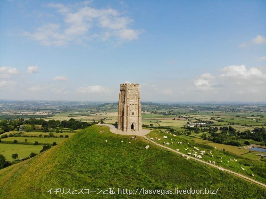 英国最大のパワースポット グラストンベリー トーを上空から イギリスとスコーンと私 英国最大のパワースポット グラストンベリー トーを上空から イギリスとスコーンと私