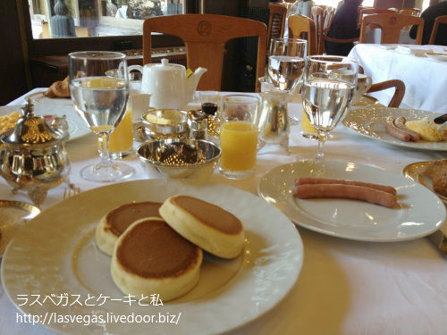 贅沢な朝食