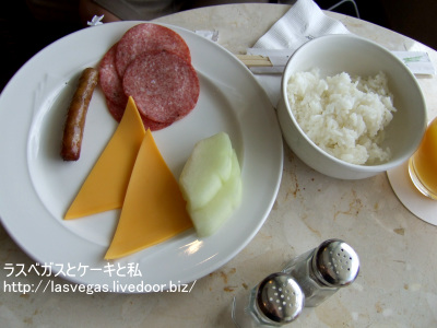 息子の朝食