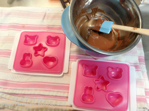 チョコから