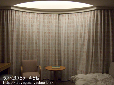 テーブル