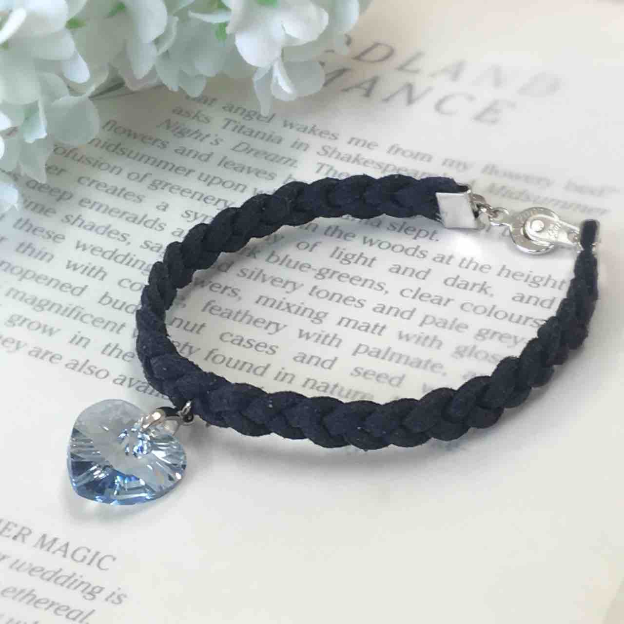 三つ編みブレスレット スワロハート Emmie の宝石箱 大人可愛いアクセサリー 三つ編みブレスレット スワロハート Emmie の宝石箱 大人可愛いアクセサリー