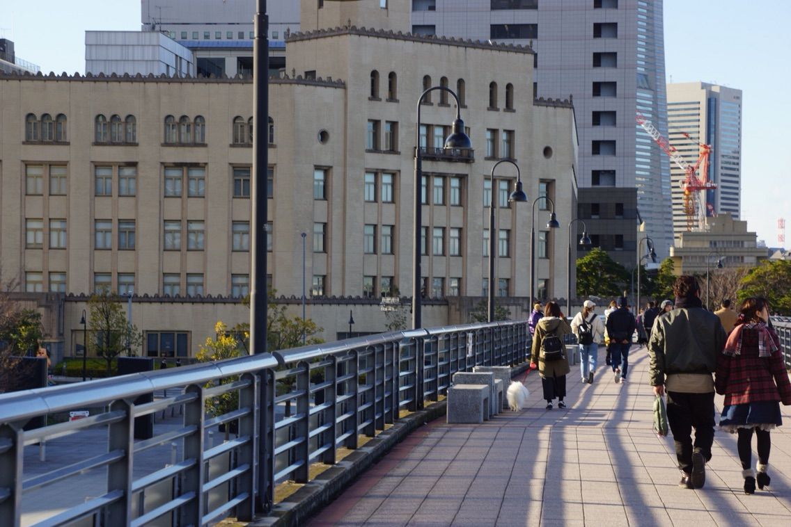 犬連れて横浜散歩 山下公園 赤レンガ倉庫 マリン ウォーク シェビーズのブログ