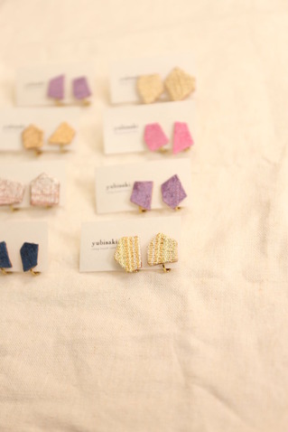 イヤリング　ピアス　贈り物　プレゼント　つづれ織り　手織り