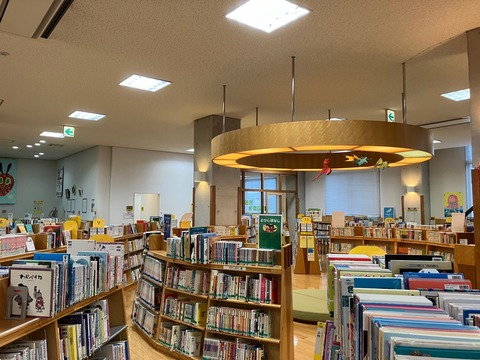 大山崎ライブラリーフレンズ 　いま、図書館がおもしろい！「直方市立図書館」