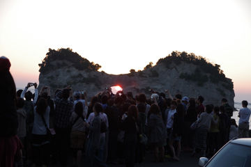 円月島