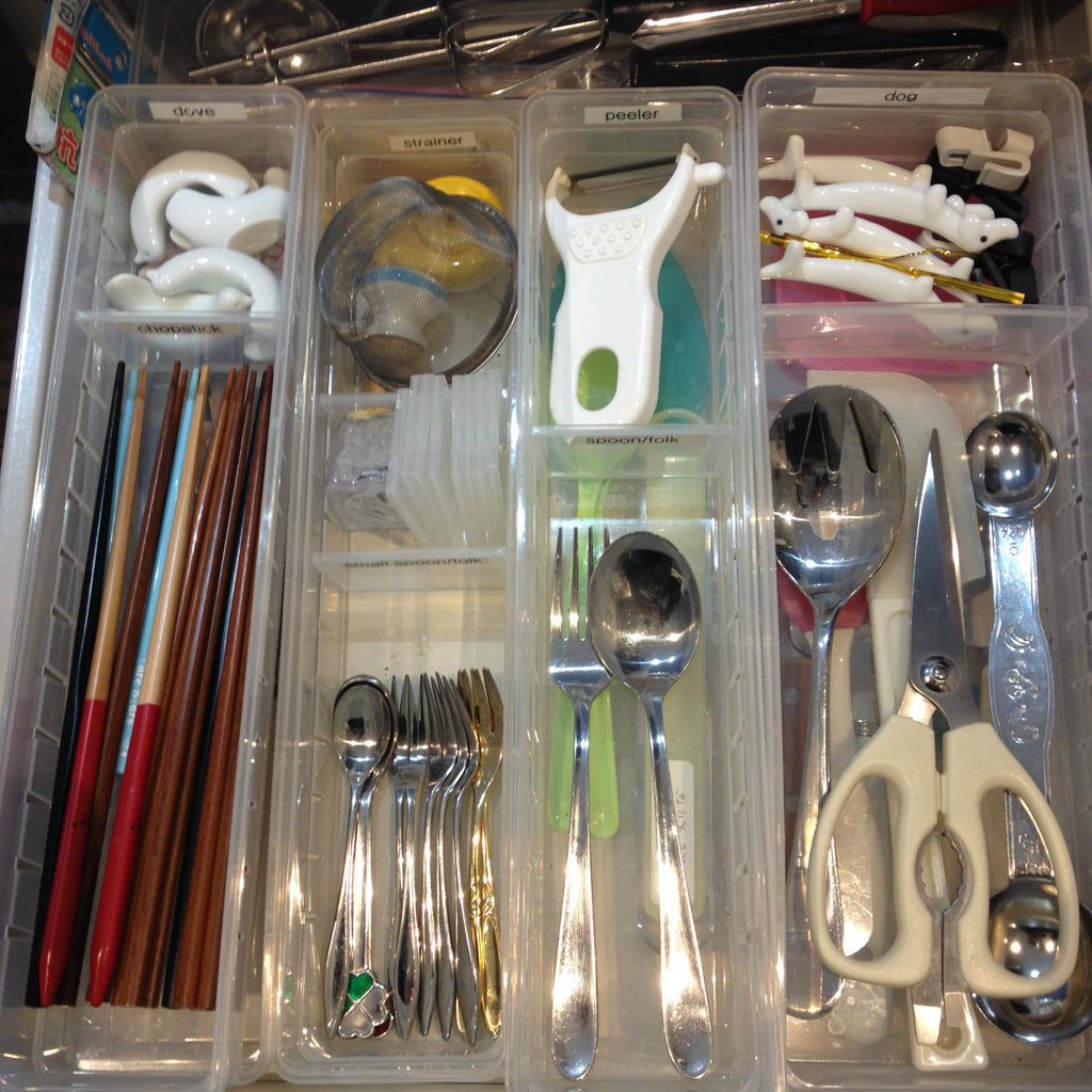 キッチンの引き出し収納 セリアのケースでカトラリー整理 Hurry Up Tidy Up