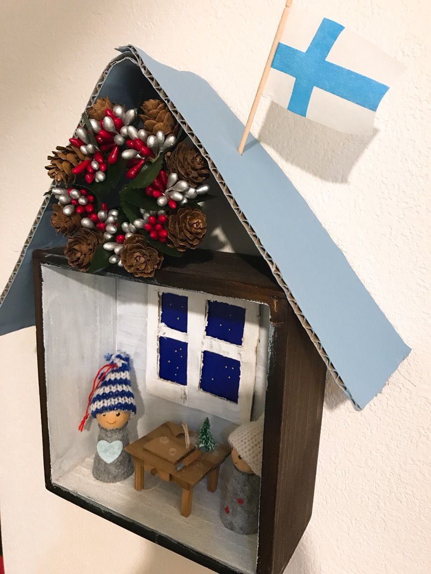 セリアのウォールボックスでクリスマスドールハウスを作りました Hurry Up Tidy Up