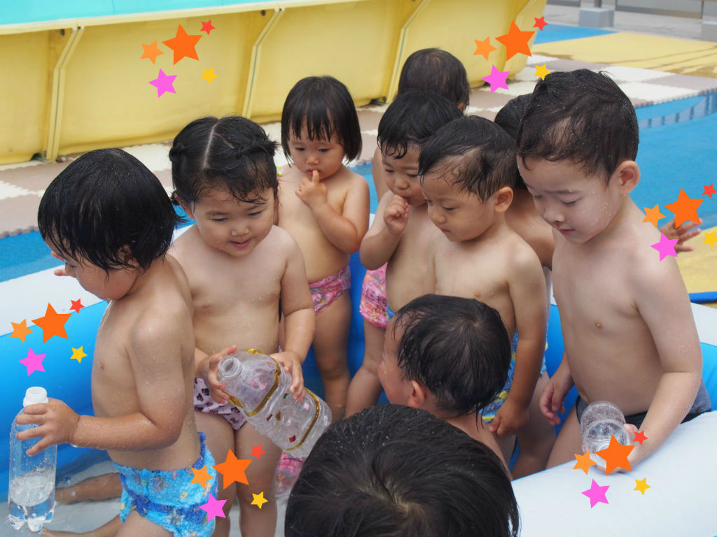 幼稚園 水浴び 