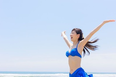 水着女性