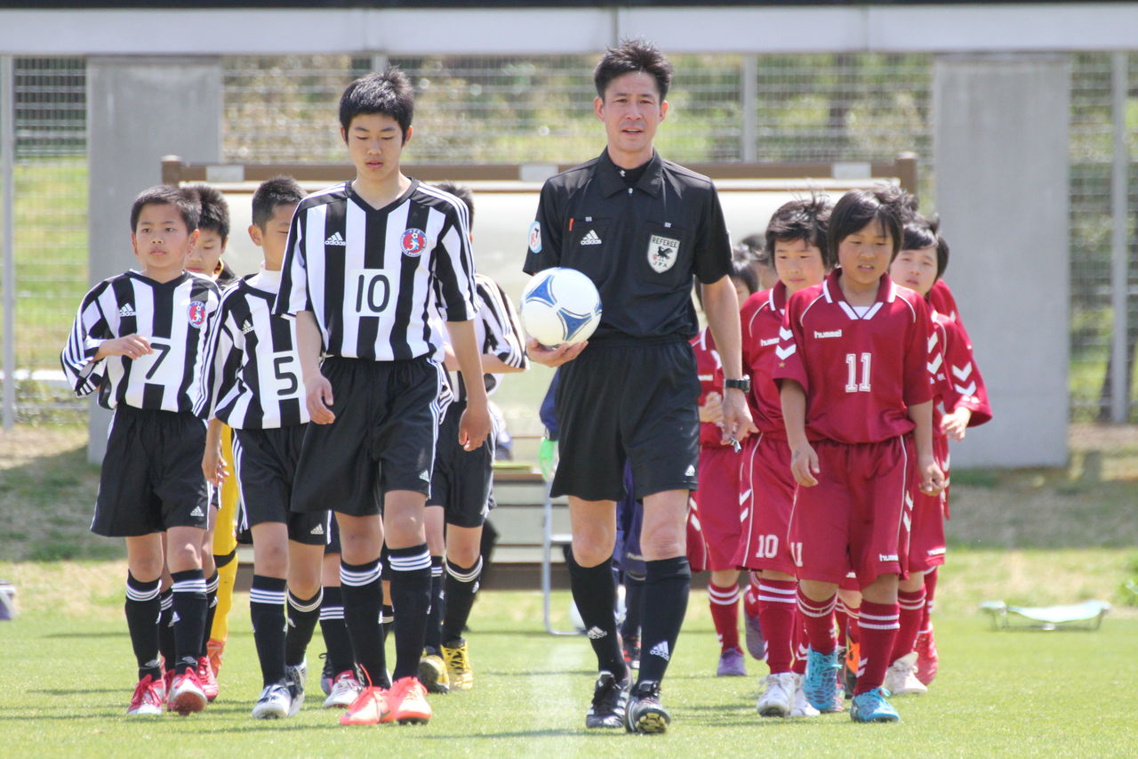 小学生8人制サッカー 中国予選 初日 14日 チビリンピック
