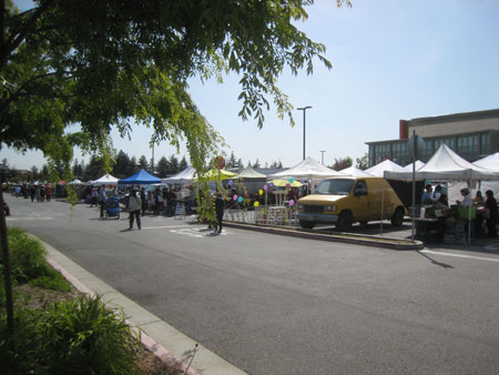 2012_04_10-fleamarket
