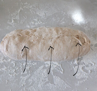 2024-12-23-xmasbread9