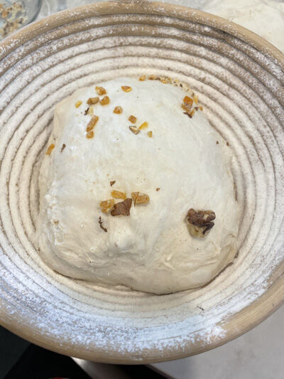2022-08-15-orangebread5
