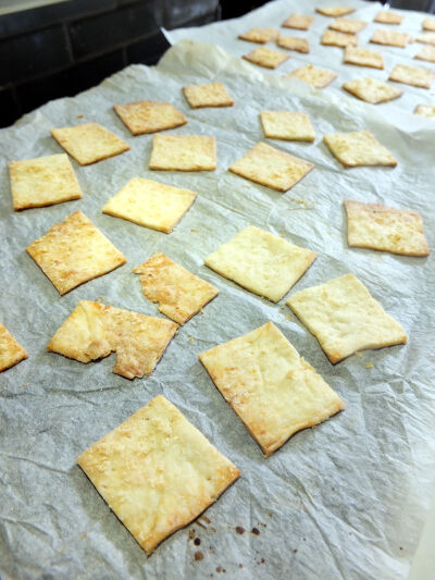 2024-09-19-crackers8