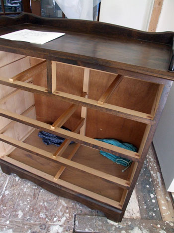 2016-02-01-dresser1