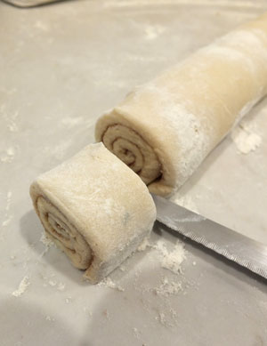 2017-03-02-cinnamonroll5