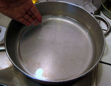 ぬるま湯に浸ける