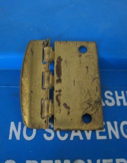 2013-08-22-hinge