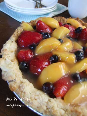 2014-05-30-mixfruitpie1