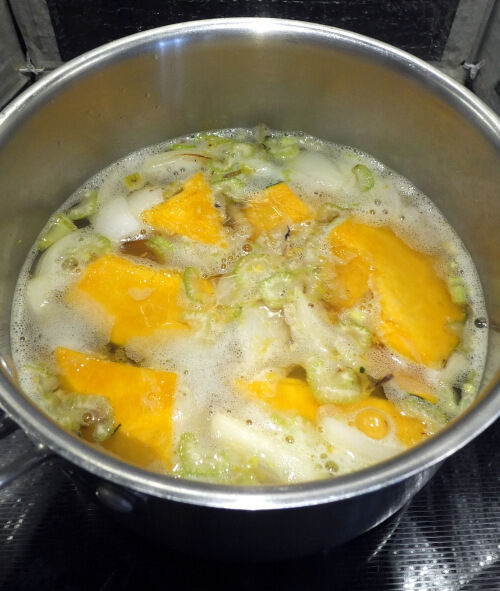 2025-10-21-pumpkinsoup (1)
